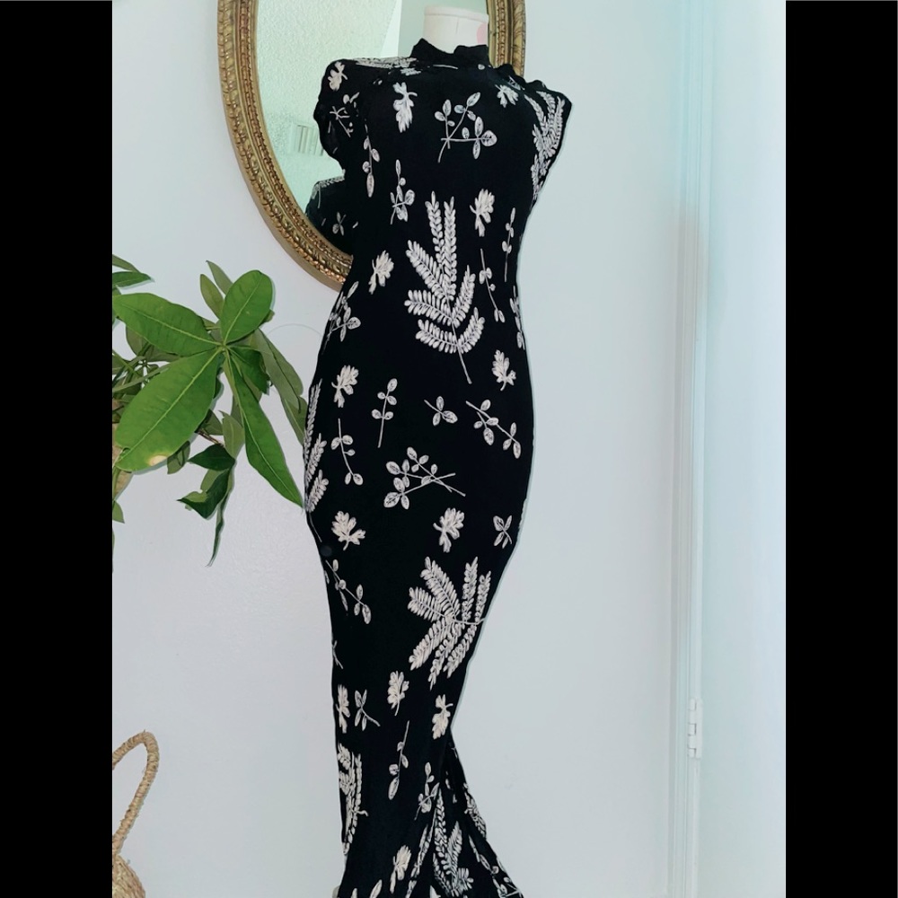 Vintage 90s Y2K T Rose Floral Maxi Dress size Med.